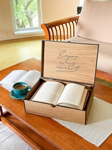 Vista 2 de Caja de madera personalizada con nombre para recuerdos, recuerdo, regalo para él, ella, novio, novia, bebé, niña, hermano, hermana, chico, padrinos