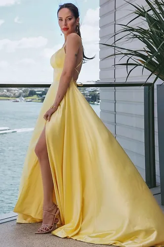 Vista 5 de GODCUN Vestidos largos de dama de honor para mujer, vestido de baile de satén con abertura alta, tirantes delgados, vestido formal con bolsillos