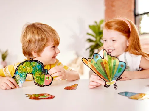Vista 8 de Creativity for Kids Suministros para fiestas de The Very Hungry Caterpillar: adhesivos Suncatchers - 24 recuerdos de fiesta de cumpleaños, recuerdos