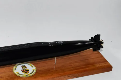 Vista 3 de Squadron Nostalgia LLC USS George C. Marshall SSBN-654 Modelo submarino (BlackHull), modelo a escala, caoba, Benjamin Franklin
