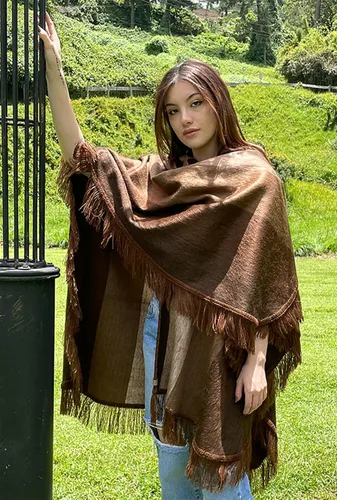 Vista 7 de Poncho de alpaca súper cómodo