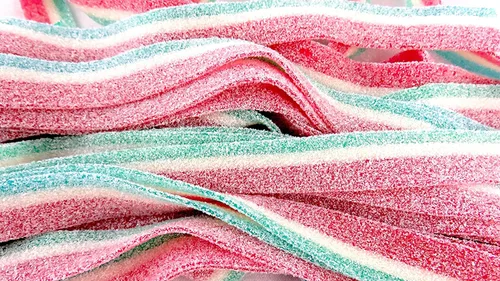 Vista 12 de Dulces de gomita ácida SweetGlob (1 libra, mango ácido)
