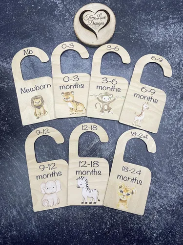 Vista 3 de TrueLove Designs 7pc Safari Animal Baby Closet Dividers Wooden Baby Wardrobe Hanger Organizer from Newborn to 24 Months with Printed Design Infant