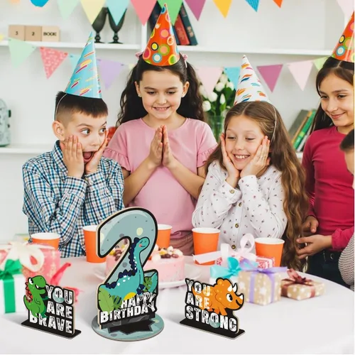 Vista 4 de Juego de 3 piezas de dinosaurios con signo de número de 2º cumpleaños, decoración de mesa de dinosaurios para niños y niños de 2º cumpleaños