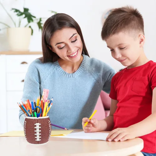 Vista 7 de Soporte para bolígrafos para suministros de escritorio, organizador de artículos esenciales para lápices de fútbol para el hogar, accesorios