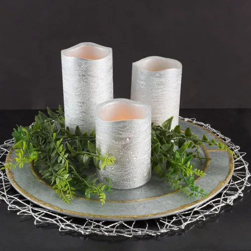 Vista 6 de Lavish Home Juego de 3 velas LED sin llama con control remoto, velas de pilar de cera real con temporizador y acabado metálico envejecido (plateado)