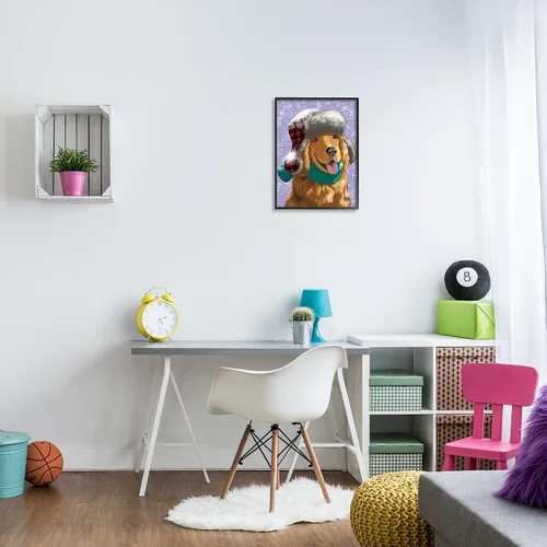 Vista 2 de Stupell Industries Happy Golden Retriever - Sombrero de nieve de invierno, diseñado por Sally Springer Griffith - Arte de pared enmarcado en negro