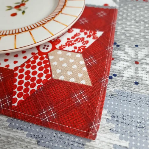 Vista 5 de Christmas Print Napkins Set of 10, Red and Green Christmas table decor, fabric dinner table napkins with Christmas Simbols, Farmhouse Christmas