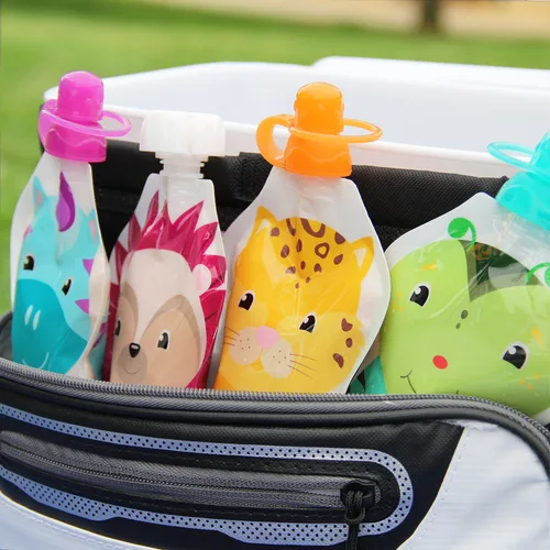 Vista 3 de ChooMee SoftSip - Bolsa superior para alimentos Destete LED para bebés, válvula de control de flujo sin derrames, protege la boca de los niños