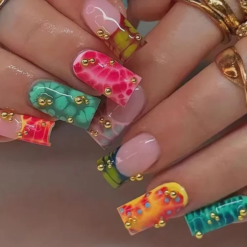 Vista 9 de BABALAL Uñas postizas punk a presión, uñas falsas cortas cuadradas, pegamento de caída de guepardo, uñas acrílicas azules y blancas con punta