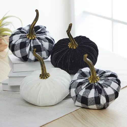 Vista 2 de Juego de 4 pequeñas calabazas de franela de terciopelo y algodón, decoración a cuadros de búfalo blanco y negro, estantes de calabaza negra