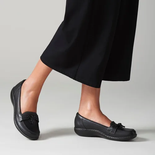 Vista 7 de Clarks Mocasines Ashland Bubble Slip On para mujer Negro