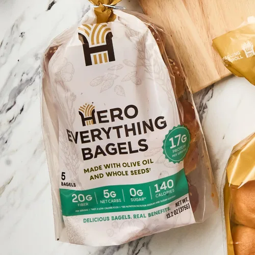 Vista 3 de Hero Todo en Uno Bagel - 5g de carbohidratos netos, 17g de proteína, alta en fibra, 140 calorías por porción (2 paquetes (10 bagels))
