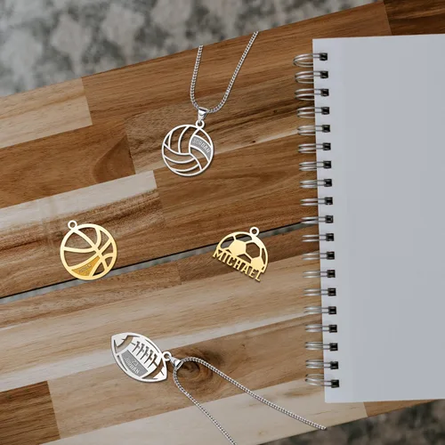 Vista 3 de LoEnMe Jewelry Collares personalizados con números de jersey para hombres, atletas y atletas con dije deportivo, cadena de números de acero