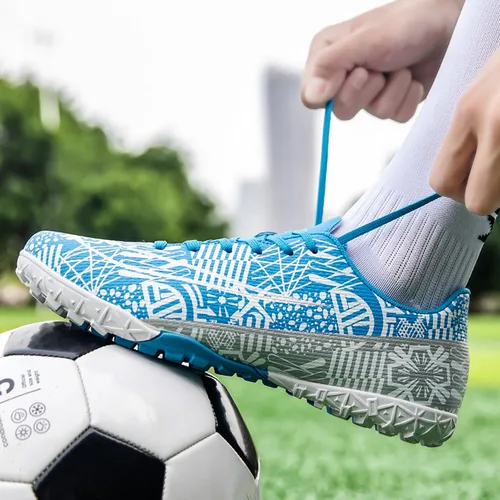 Vista 7 de DKHHN Zapatos de fútbol para hombre, bajos y con cordones, antideslizantes, para interiores, fútbol sala de fútbol americano, TF, tacos de césped