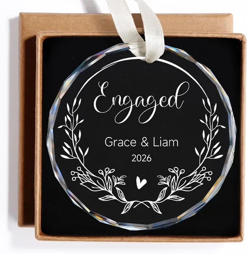 Vista 14 de Adorno personalizado para casados de primera Navidad 2026, regalos de compromiso para parejas, adorno de boda personalizado para recién casados