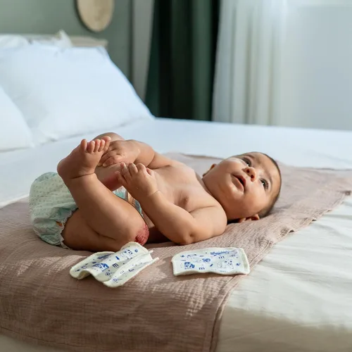 Vista 5 de Mustela Toallitas ecológicas reutilizables y lavables para bebés, almohadillas de algodón 100% orgánicas con certificación GOTS para limpiezas