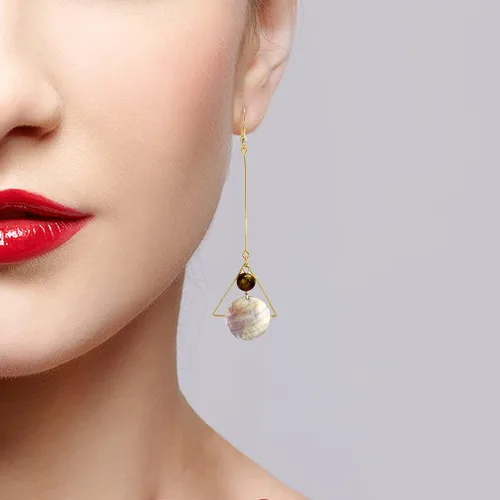 Vista 2 de Mismatch - Aretes de concha de abulón abstracta con diseño de asimétrica para mujeres y niñas, Metal, Sin incrustaciones