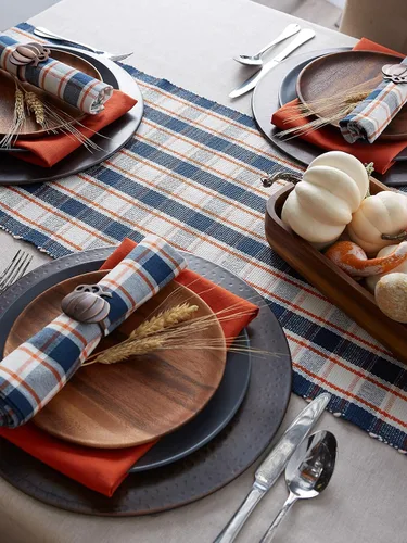 Vista 4 de DII Decoración de mesa de Acción de Gracias y otoño, diseño a cuadros de granja, acanalado, 13 x 72 pulgadas, azul y naranja