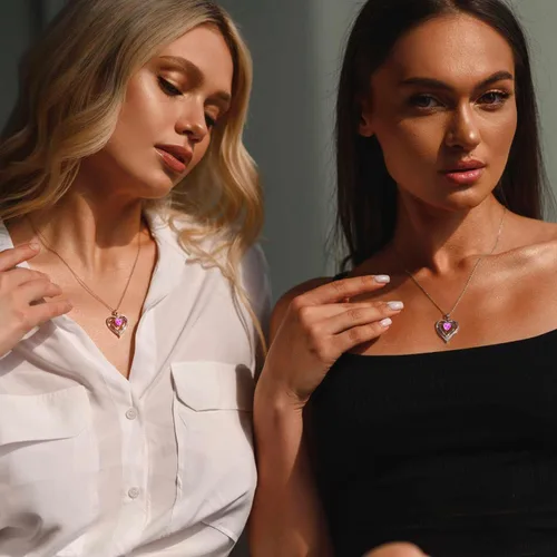 Vista 3 de Collares de corazón para mujer