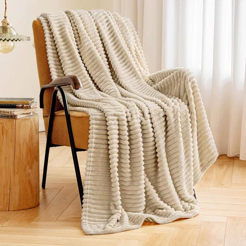 Vista 24 de MIULEE Manta de forro polar, duradera, afelpada, extra suave, cálida, acogedora, manta de franela a rayas rojas burdeos para sofá, cama, 30 x 40