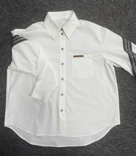 Vista 3 de Camisa de manga larga de algodón para mujer - Blusa de moda de algodón estilo clásico y bonito