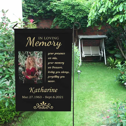 Vista 3 de MyPupSocks Banderas de jardín de memoria personalizadas, bandera conmemorativa personalizada con fotos en memoria amorosa, bandera de cementerio