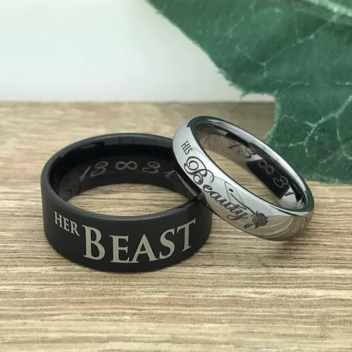 Vista 4 de Kriskate & Co. Anillos de tungsteno para él y para ella, anillos de tungsteno grabados personalizados, anillos de tungsteno para parejas TCR402