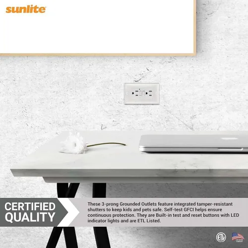 Vista 4 de Sunlite 55410 E542 GFCI, salida dúplex, 15 amperios, 120 VAC, 2 polos/3 cables, resistente a manipulaciones, placa de pared a juego incluida, luz
