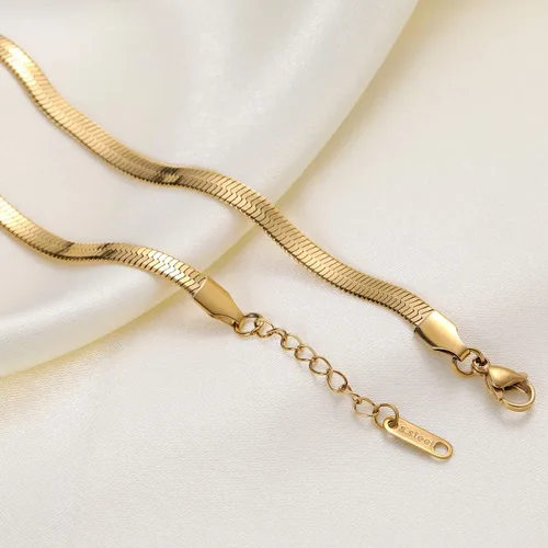 Vista 4 de Collar de espiga para mujer, chapado en oro de 14 quilates, cadena de serpiente plana de 0.157 in, gargantilla de cadena de hueso de serpiente
