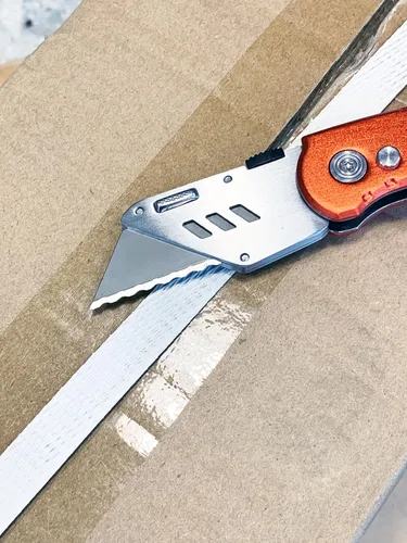Vista 3 de Cuchillas dentadas para cuchillo utilitario – Paquete de diez maquinillas de afeitar de sierra SK5 de alta resistencia para reemplazo de cortador