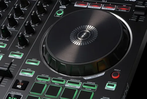 Vista 9 de Roland DJ-202 Paquete de controlador DJ con funda, auriculares y paño de pulido de Austin Bazaar