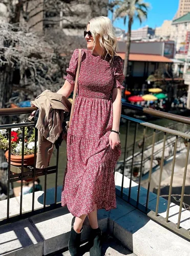 Vista 2 de BTFBM Vestidos para mujer, cuello redondo, casual, de verano, con volantes, manga corta, bohemio, con niveles, fruncido, largo, con estampado floral
