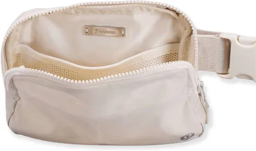 Vista 2 de Lululemon Everywhere - Bolsa para cinturón 1L (Neo Mint), Neo menta, talla única