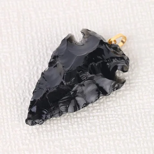 Vista 4 de Tebapi Collar con colgante de obsidiana negra natural para hombres y mujeres, con forma de punta de flecha, dije de piedra de cuarzo con punta