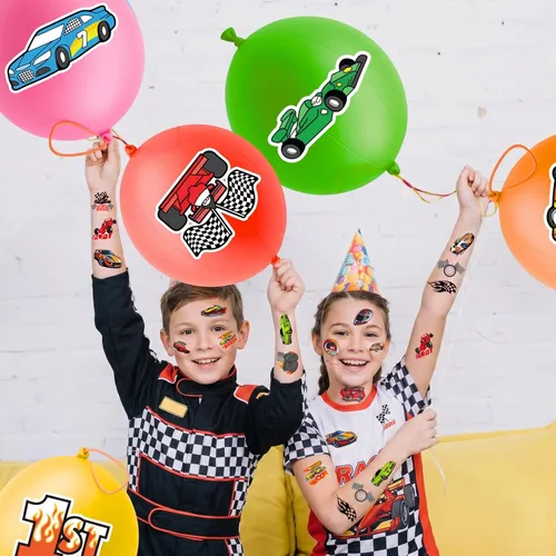 Vista 2 de 72 piezas de recuerdos de fiesta de autos de carreras para niños, suministros de fiesta temática de automóviles con 48 tatuajes temporales