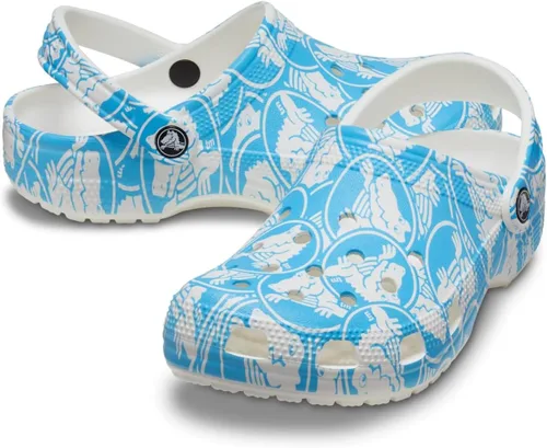 Vista 2 de Crocs Zuecos clásicos con estampado Duke Vnbl unisex para adultos