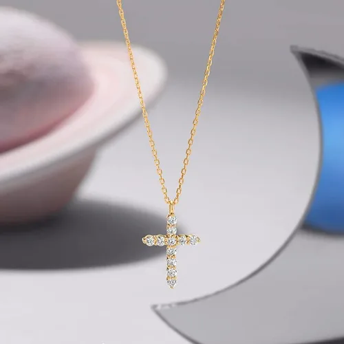 Vista 4 de RONALREL Collar con colgante de cruz de moissanita y diamante de oro blanco de 14 quilates, diseño atemporal inspirado en la fe, regalo de joyería