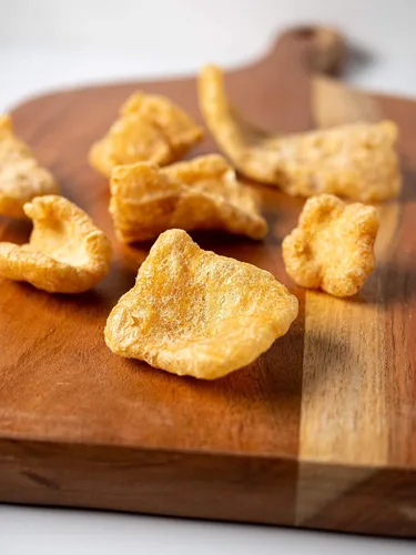 Vista 5 de Sal marina y chicharrones de cerdo de pimienta negra agrietada Southern Recipe Small Batch Apto para dieta cetogénica, sin gluten, alimentos