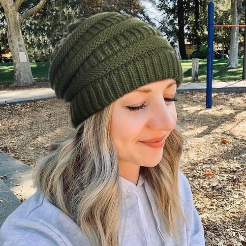 Vista 73 de FURTALK Gorros de invierno para mujer, con forro polar, gorro de punto holgado y cálido, gorro de esquí