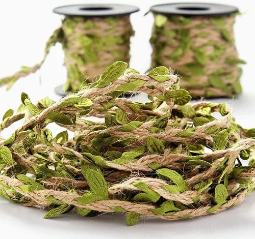Vista 5 de Cinta de hoja de arpillera, 2 rollos de 66 pies en total de 0.197 in, cordel de yute natural con hojas verdes artificiales, enredaderas decoradas