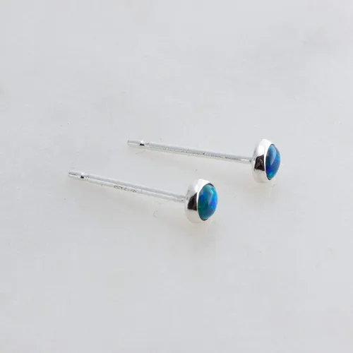 Vista 62 de Aretes pequeños de plata de ley para cartílago, tragus, hélix, múltiples piercings hipoalergénicos, piedra natal para mujer, juego de bisel