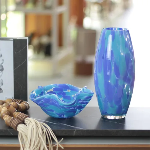 Vista 3 de Ca D Oro - Jarrón de cristal de confeti azul soplado a mano estilo Murano para flores y decoración - Modelo Oliva G Hand Blown Glass Vase