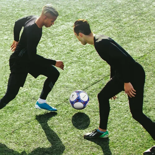 Vista 5 de Balón de fútbol holográfico tamaño 5, fútbol reflectante, bola de fútbol que brilla en la oscuridad, pelota de fútbol de cuero compuesto reflectante