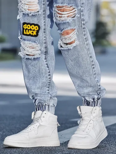Vista 6 de Jeans para hombre Pantalones de mezclilla rasgados con letras parcheadas para hombre (Color lavado ligero, Talla L)