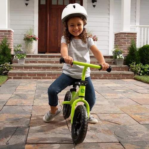 Vista 5 de TOMY John Deere - Bicicleta de equilibrio para niños y niñas de 10 pulgadas, resistente y ligera, bicicleta para niños pequeños con barras de mango