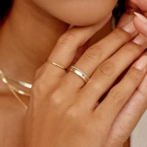 Vista 6 de Pearich Anillos rellenos de oro de 14 quilates, anillos apilables para mujeres y niñas, anillo de oro delgado, anillo de ajuste cómodo, tamaño 5 a