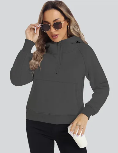 Vista 2 de ROYLAMP Sudaderas cortas con capucha de forro polar con media cremallera para mujer, ropa de invierno con cremallera de un cuarto, Gris-oscuro