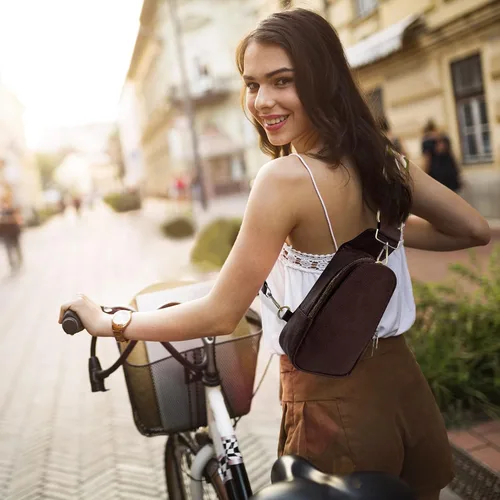 Vista 7 de KFXFENQ Bolso bandolera para mujer de piel sintética pequeño bolso bandolera multiusos para ciclismo para mujer Café Casual