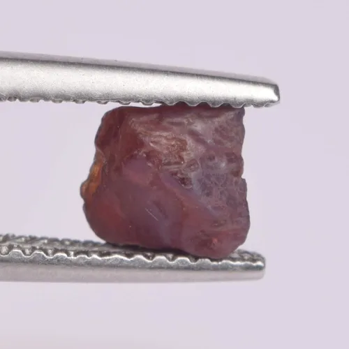 Vista 3 de Piedra de espinela áspera, cristal natural crudo y rocas para lapidario, envoltura de alambre de 1.15 quilates de piedra preciosa suelta de espinela